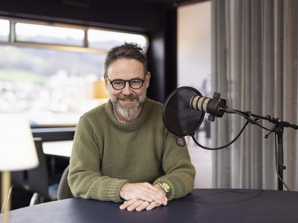 Nik Hartmann am Podcast Mikrophon
