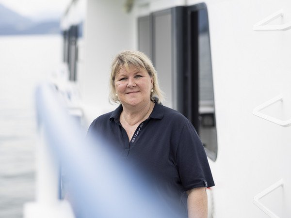 Carmen Frey-Rüegg auf dem Schiff im Porträt
