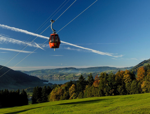 Drehgondelbahn von Sattel Hochstuckli