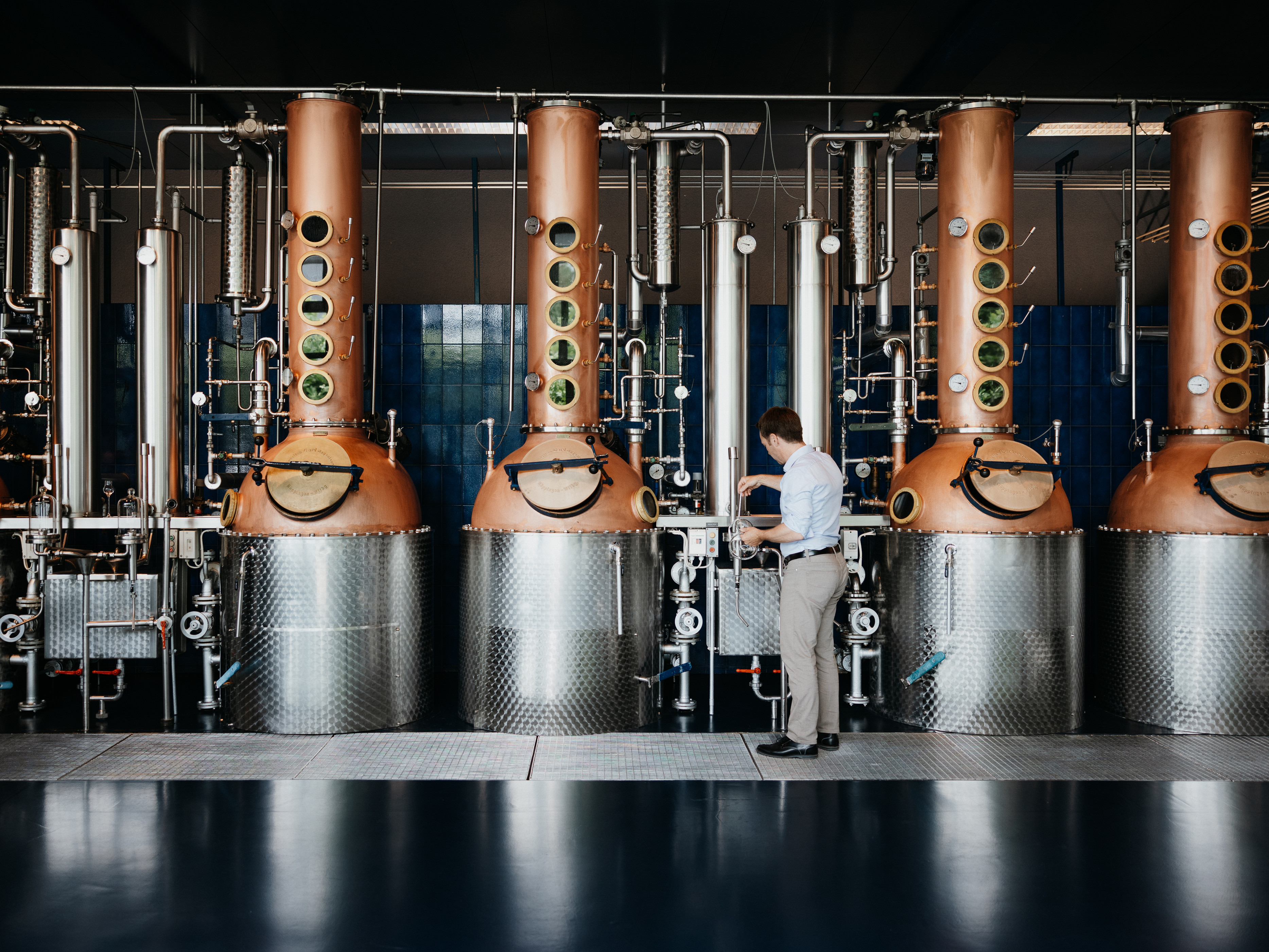 Brennkessel aus Kupfer in der Distillerie Etter