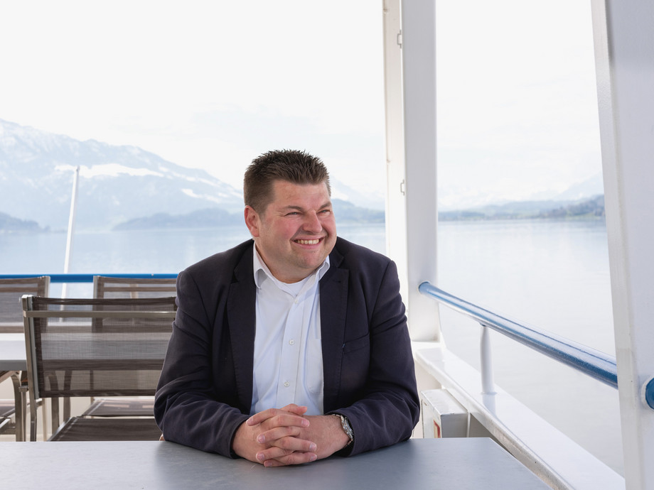 Philipp Hofmann Interview Porträt von Philipp Hofmann, Geschäftsführer Zugersee Schifffahrt
